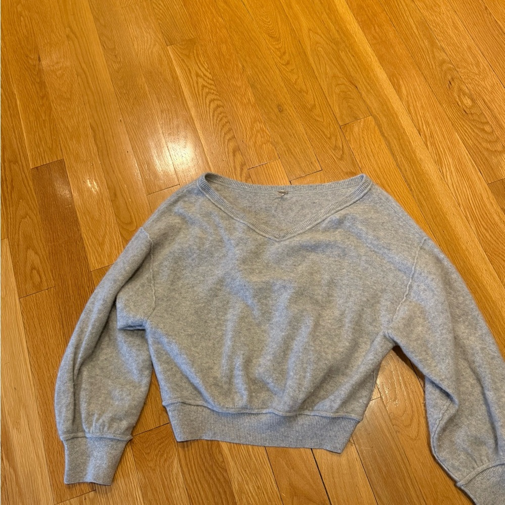 Free People Light Gray 100% Cashmere V-Neck Sweater